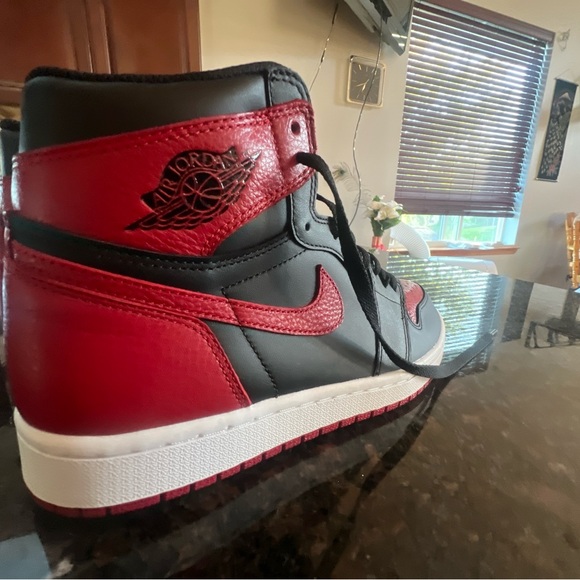 Jordan 1 bred size 9 new - Picture 7 of 14